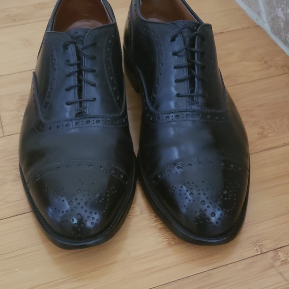 Alden Medallion Tip Bal Black Calfskin #909
8 B/D - Picture 2 of 7